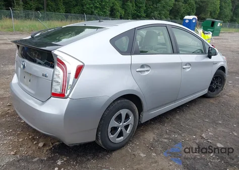 2015 Toyota Prius Two из США, поврежденный, VIN JTDKN3DU4F1894418